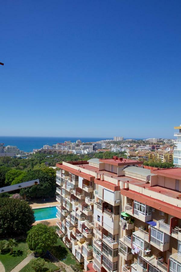 Iris Vistas Benalmadena Apartment Bagian luar foto